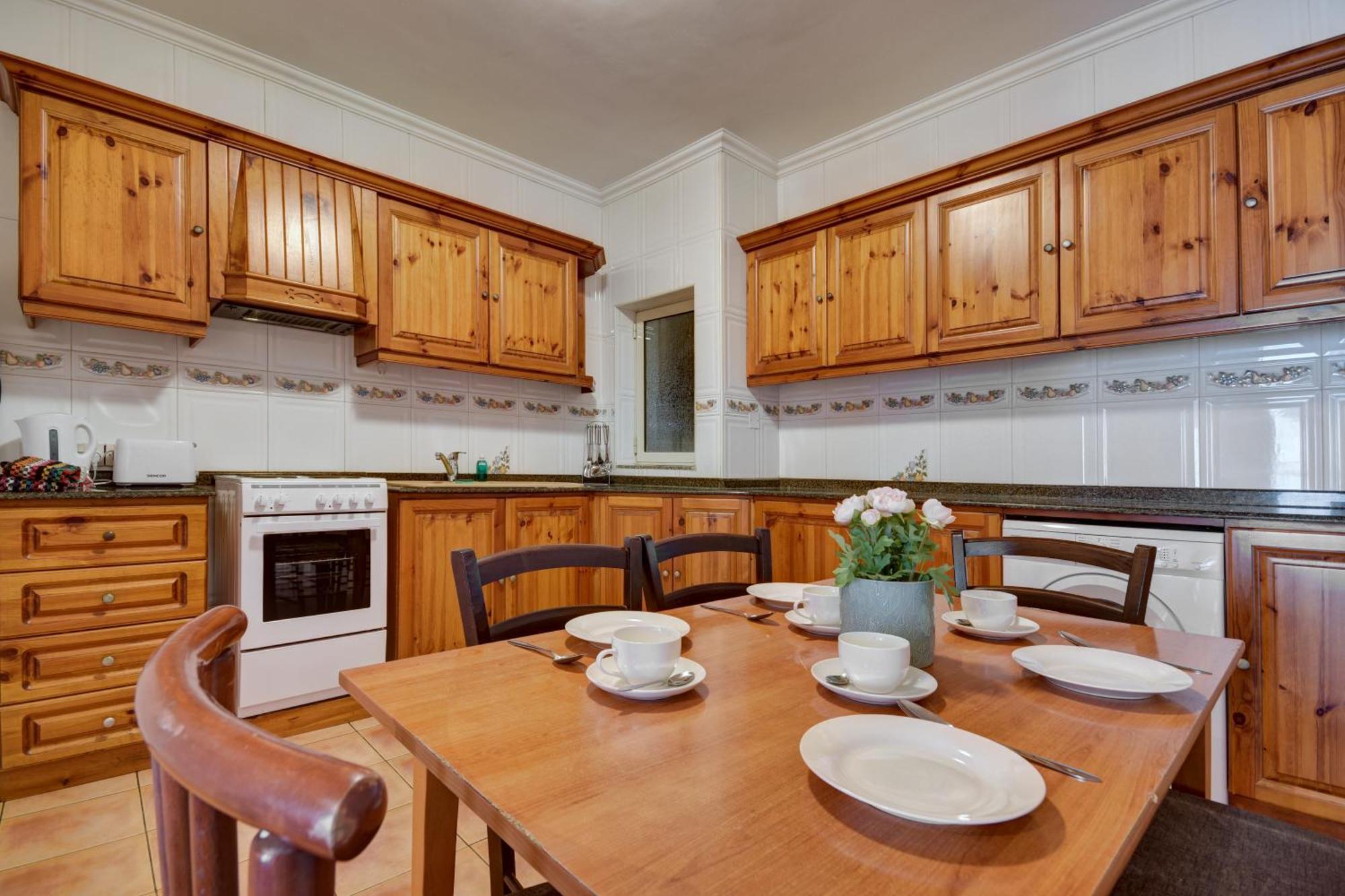Morina Court - Seaview Apartments And Penthouse In St Julians By Shortletsmalta Saint Julian's Ngoại thất bức ảnh