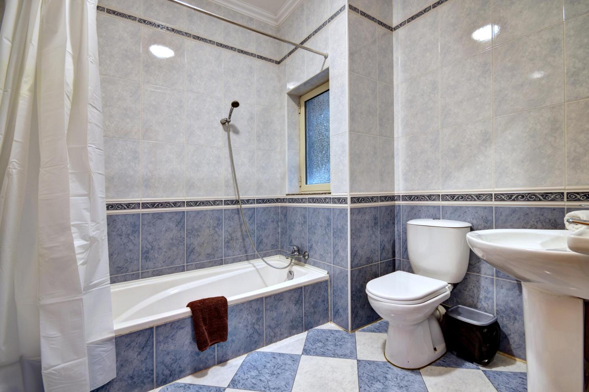 Morina Court - Seaview Apartments And Penthouse In St Julians By Shortletsmalta Saint Julian's Ngoại thất bức ảnh
